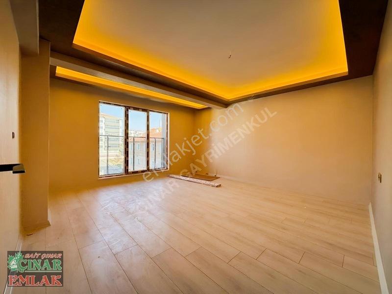 Çınar'dan Malazgirt'de Lüks Yapılı Çift Balkon 3+1 Sıfır Daire — fotoğraf 14