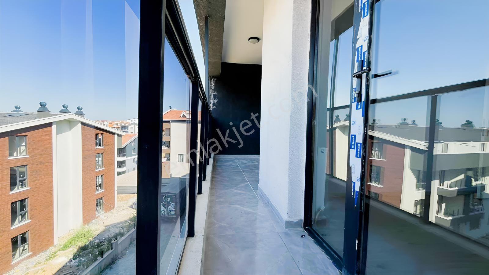 İncek'te Site İçerisinde/fırsat Yatırım/krediye Uygun/2+1 Dublex — fotoğraf 9