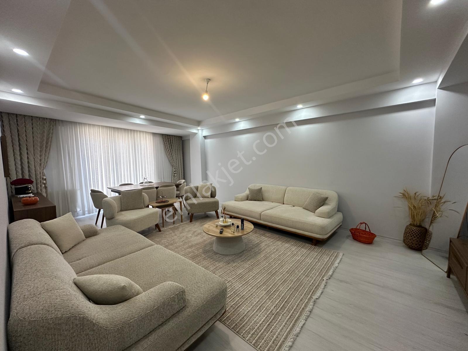 Önlü'Den Söğütlü Çeşme De 2+1 100M2 Emsallerinden Büyük Ara Kat