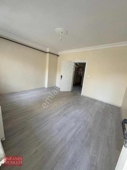 Muhteşem Konumda Komple Yenilenmiş Geniş 1+1 Daire — fotoğraf 2