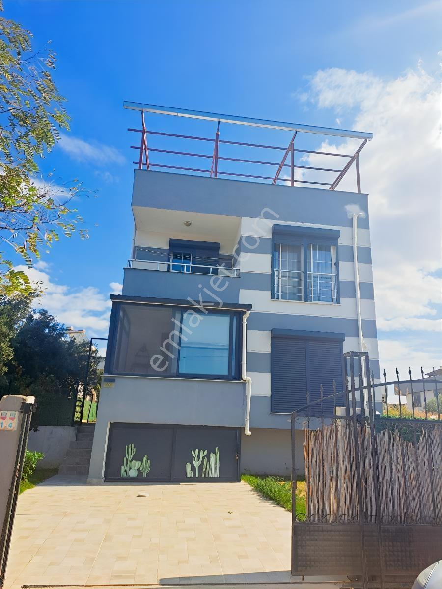 Seferihisar Da Full Deniz Manzaralı Satılık Villa