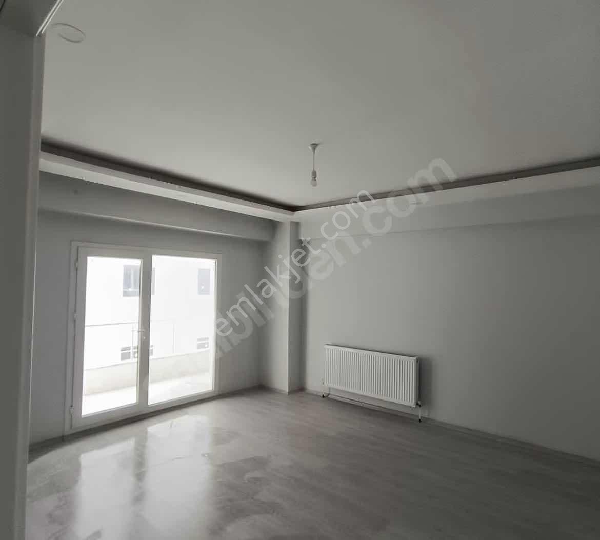 Rota'dan Ofis Rızvanağa Caddesinde Satılık 2+1 Daire — fotoğraf 2