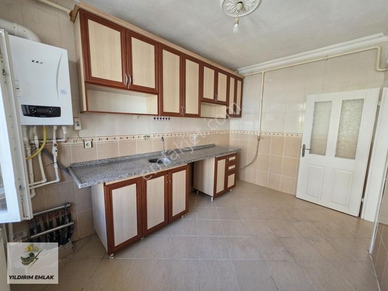 Yıldırım Emlak'tan Atatürk Cad. Uzerınde 3+1 Yenı Yapım Daire — fotoğraf 3