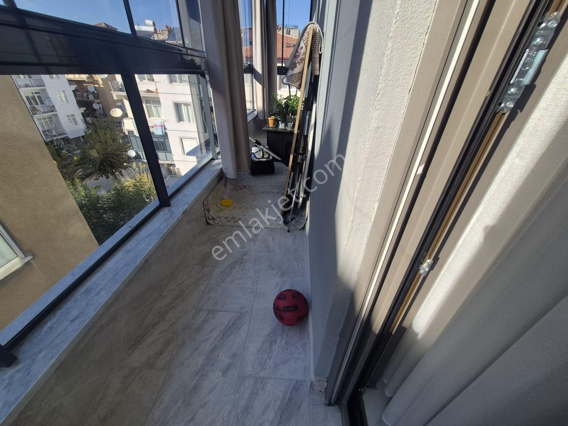 Emin Emlak Satıyor..valide Sultan Mahallesinde 2 Yaşında Lüks Daire — fotoğraf 16