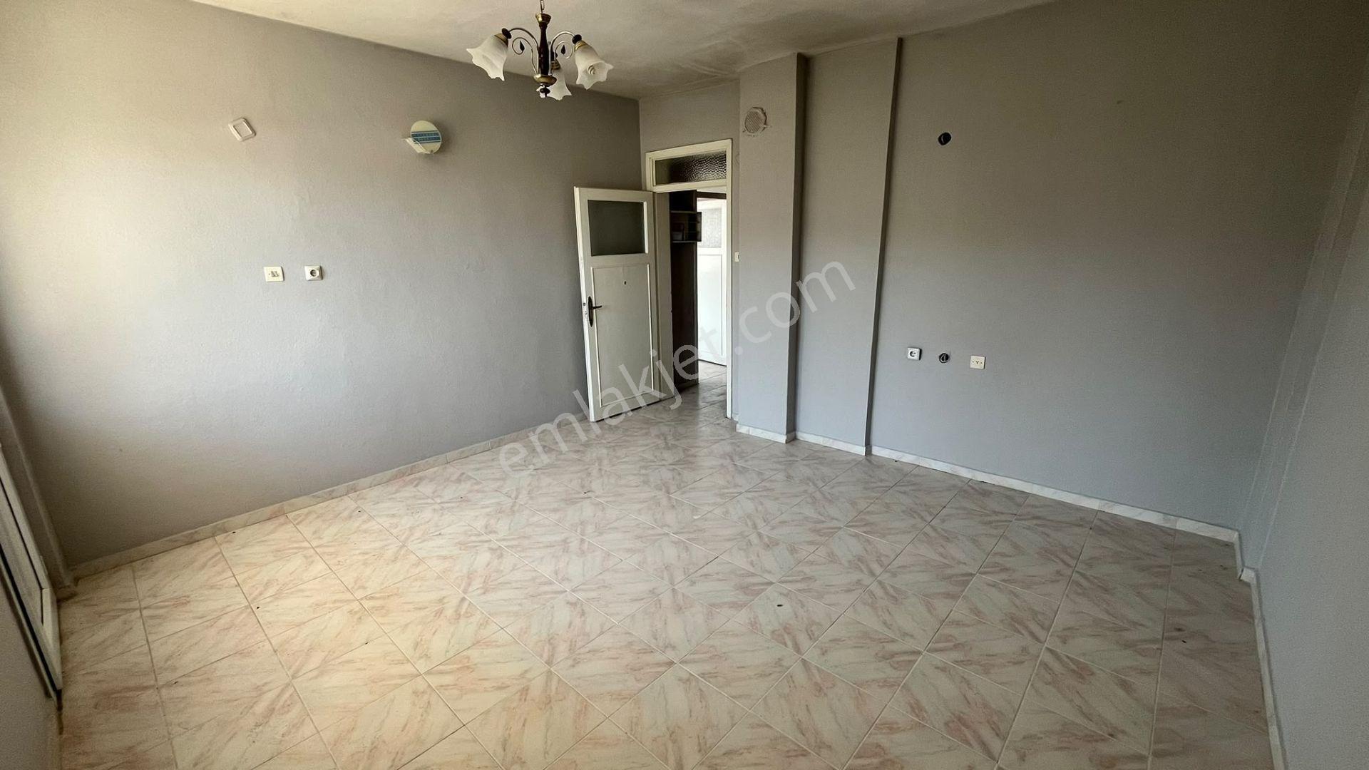 Bergama Kadriye'de 600m² Bahçe İçinde, 2 Adet 3+1 Daire — fotoğraf 10