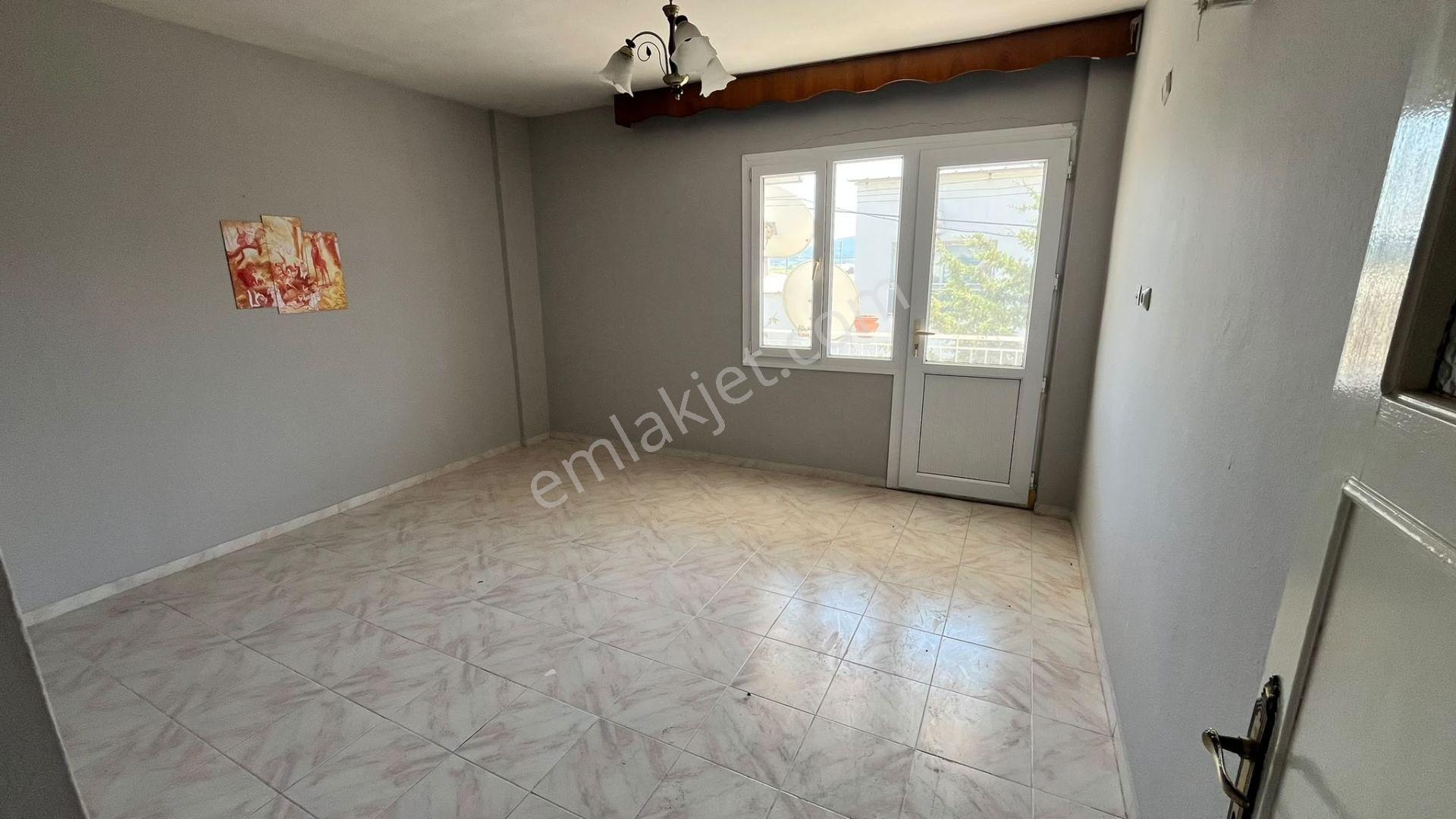 Bergama Kadriye'de 600m² Bahçe İçinde, 2 Adet 3+1 Daire — fotoğraf 11