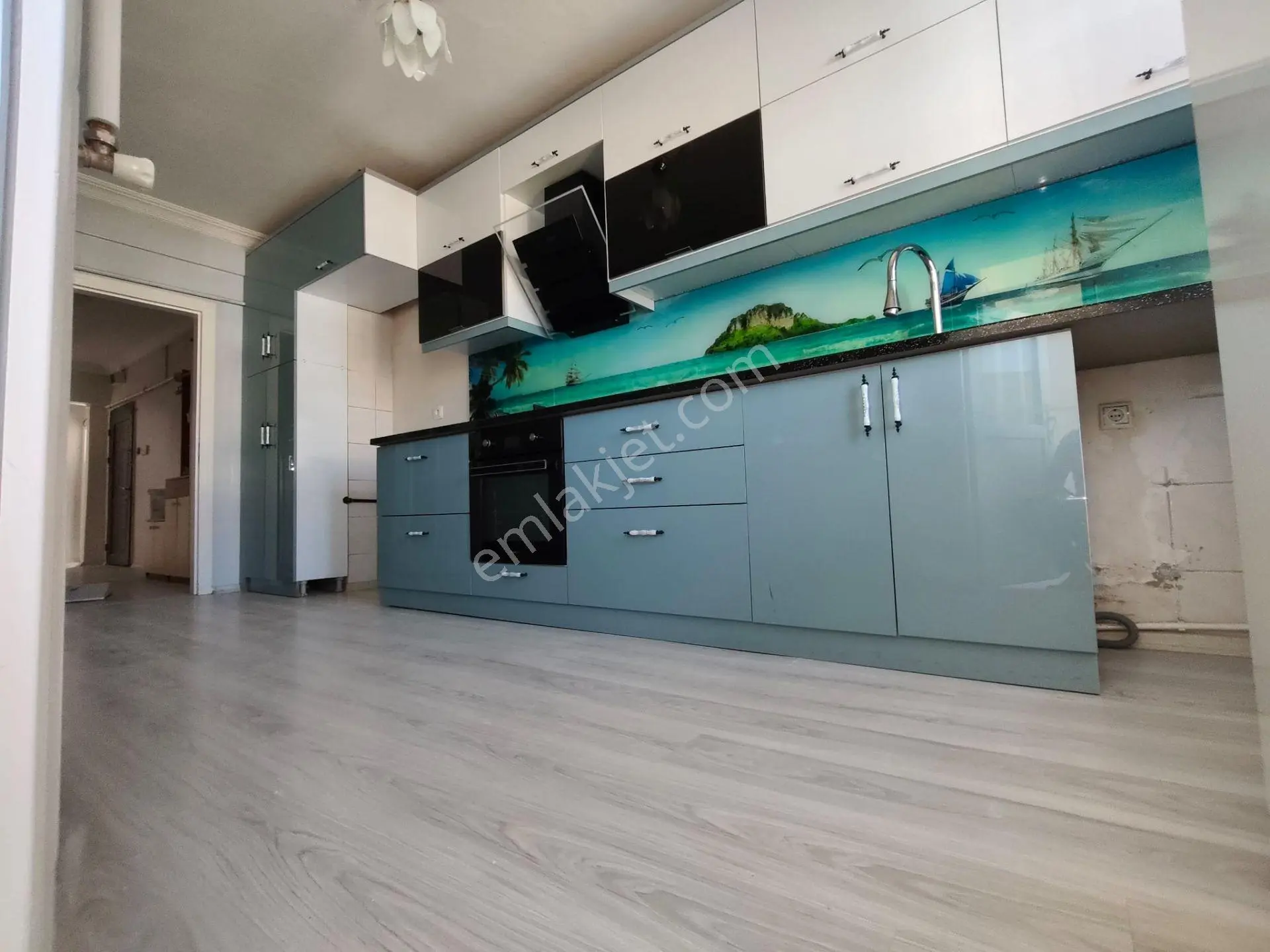 Yılmaz Gayrimenkul'den Mevlana Mah 3+1 Katta 140m2 Fuzul Eve Vs. Uygun Kupon Full+full Yapılı Daire — fotoğraf 2