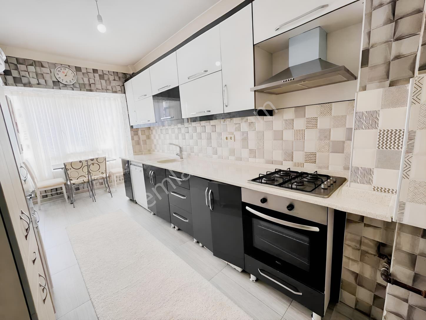 Kuşcağızda Katta Full Yapılı Cadde Yakını Ferah 3+1 Daire — fotoğraf 4