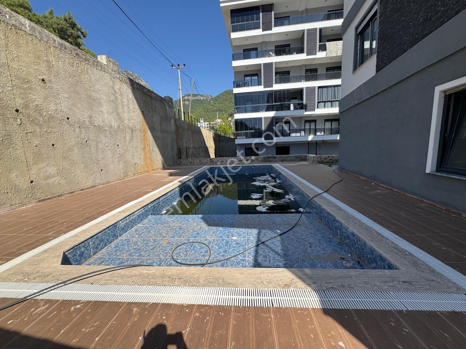 Alanya Çıplaklı'da Satılık 2+1 Ayrı Mutfak Sıfır Dublex Daire — fotoğraf 20