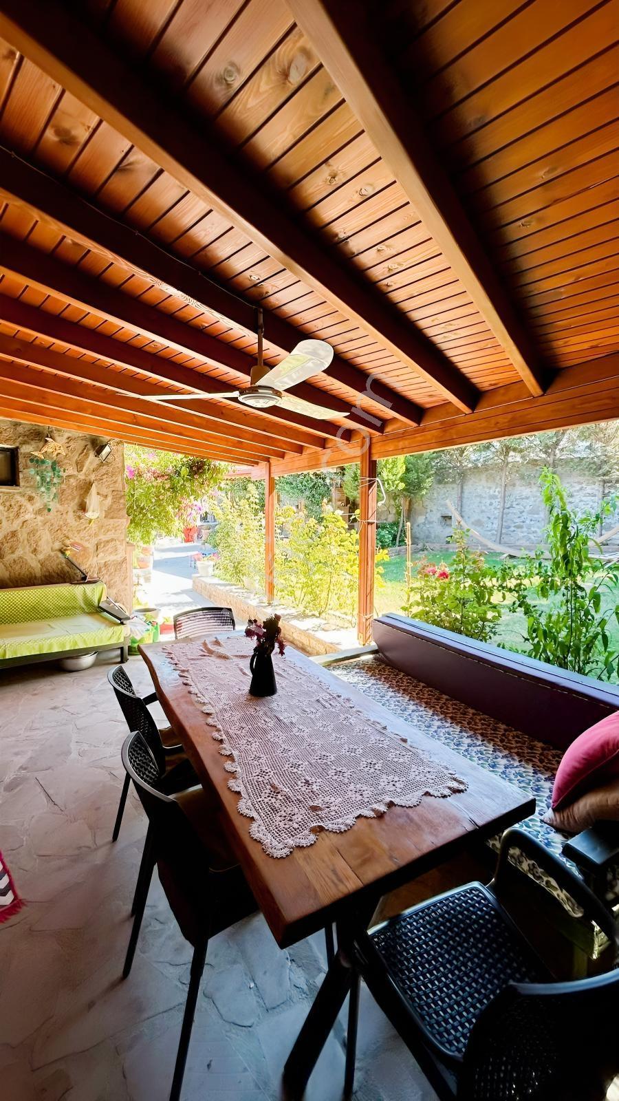 Assosta Muhteşem Taş Evler — fotoğraf 22