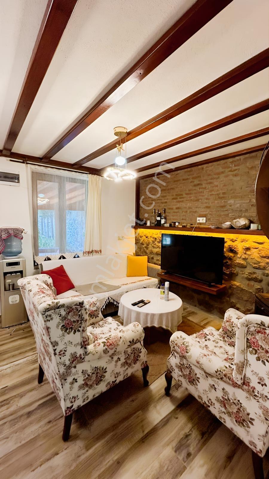Assosta Muhteşem Taş Evler — fotoğraf 23