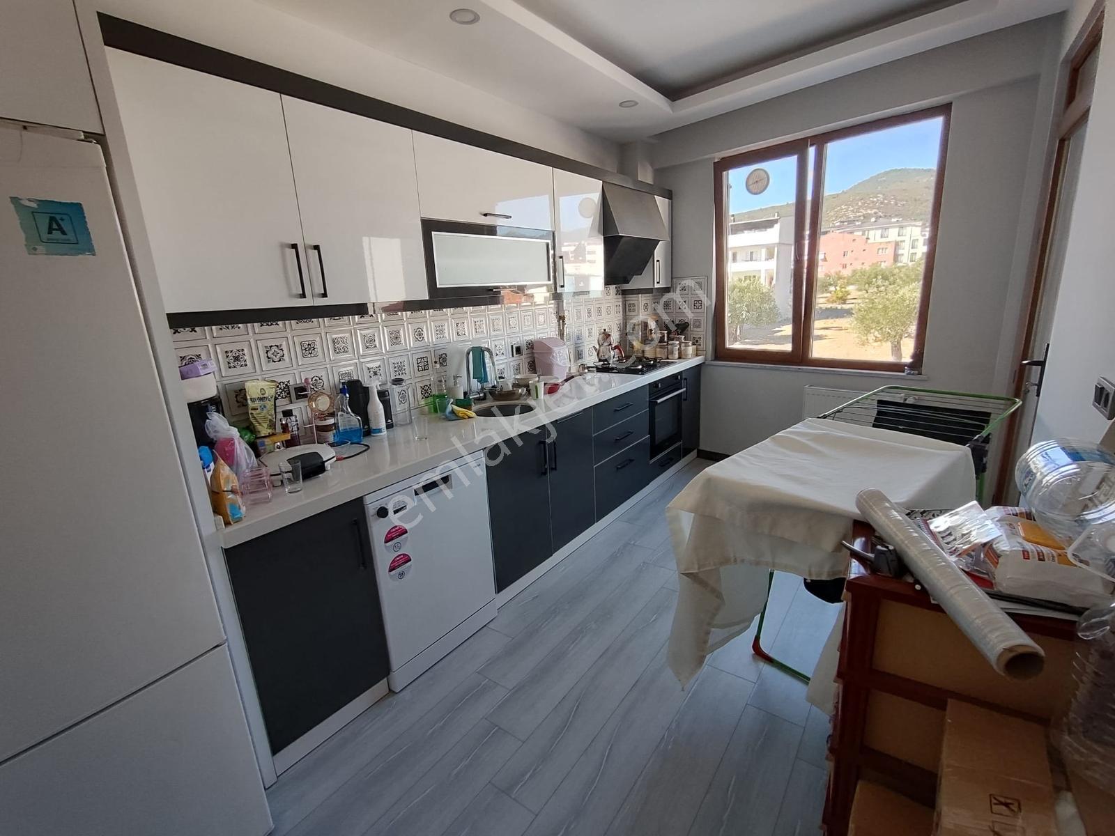 Doradan Tuzcumuratta Satılık 3+1 Geniş Ön Cephe Satılık Daire — fotoğraf 3