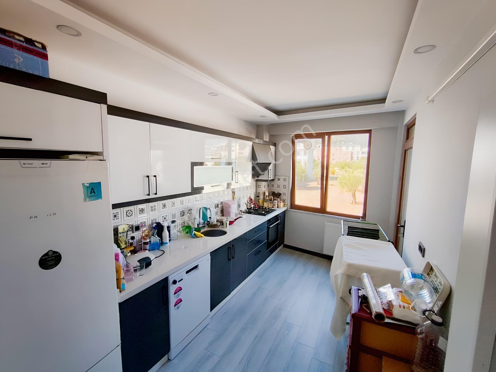 Doradan Tuzcumuratta Satılık 3+1 Geniş Ön Cephe Satılık Daire — fotoğraf 5