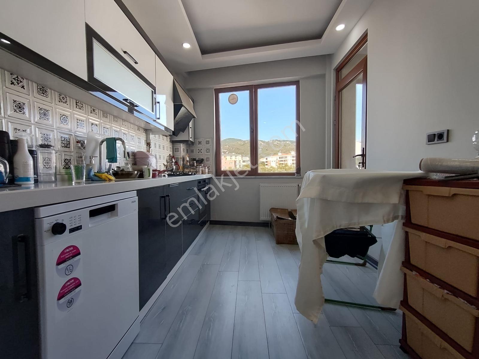 Doradan Tuzcumuratta Satılık 3+1 Geniş Ön Cephe Satılık Daire — fotoğraf 7