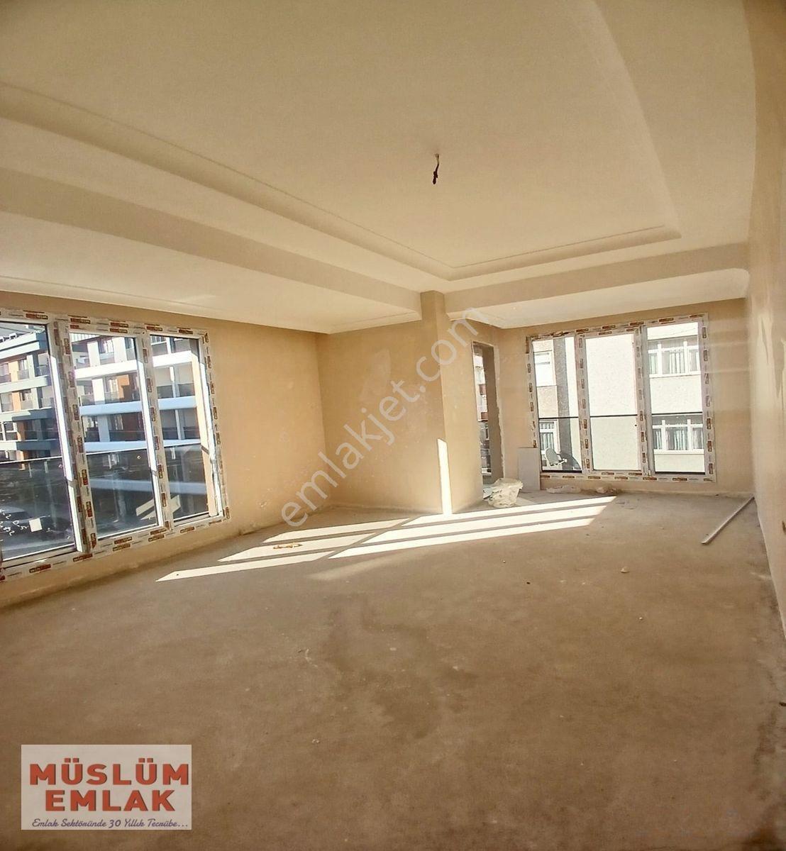 Müslüm Emlak'Tan 3+1 Ebevyn Banyo Merkezde E-5 Dibinde Sıfır Daire