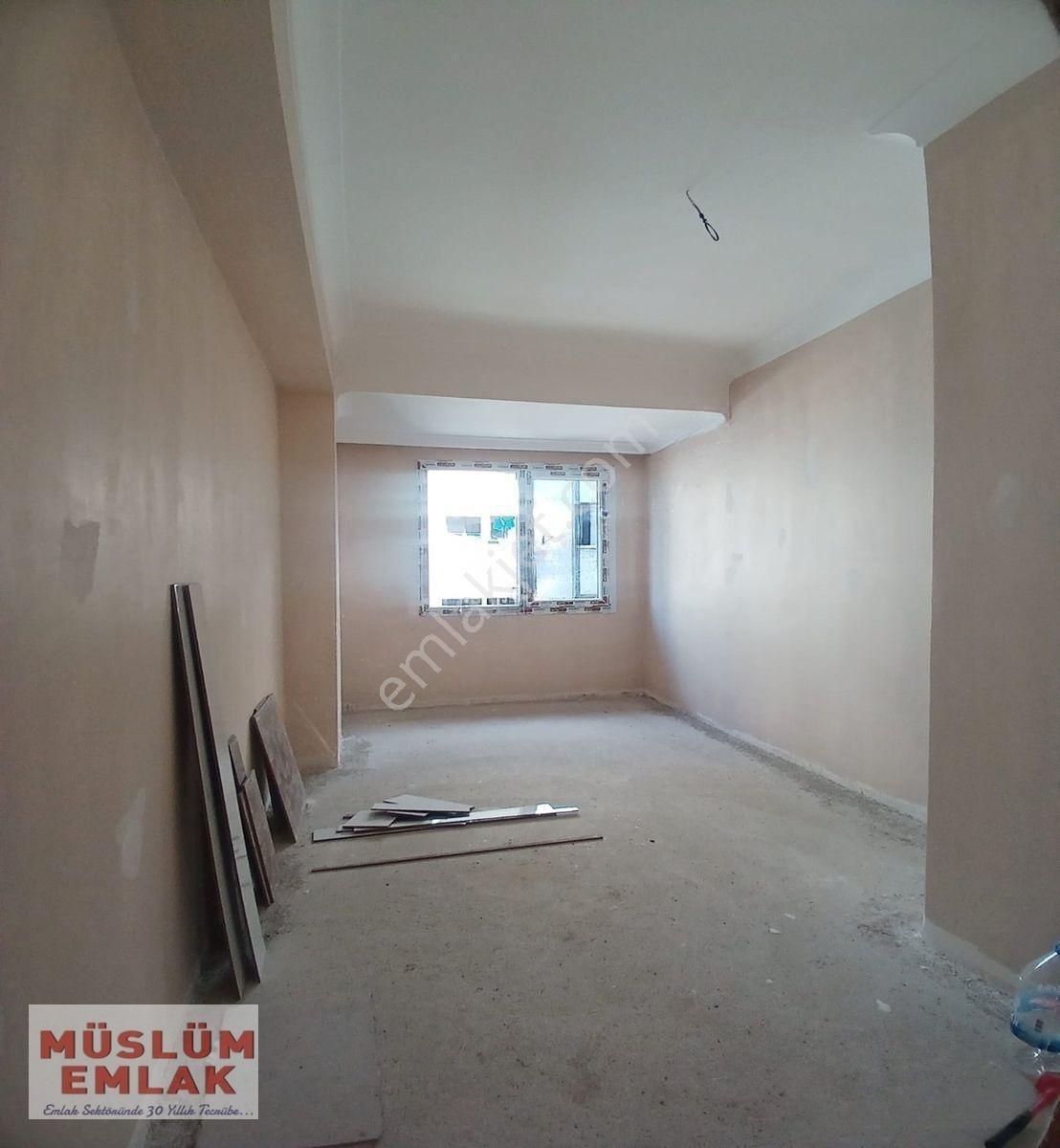 Müslüm Emlak'tan 3+1 Ebevyn Banyo Merkezde E-5 Dibinde Sıfır Daire — fotoğraf 3