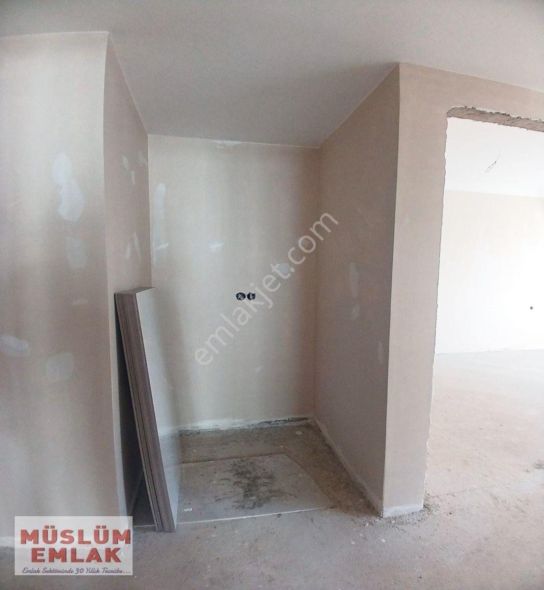 Müslüm Emlak'tan 3+1 Ebevyn Banyo Merkezde E-5 Dibinde Sıfır Daire — fotoğraf 5