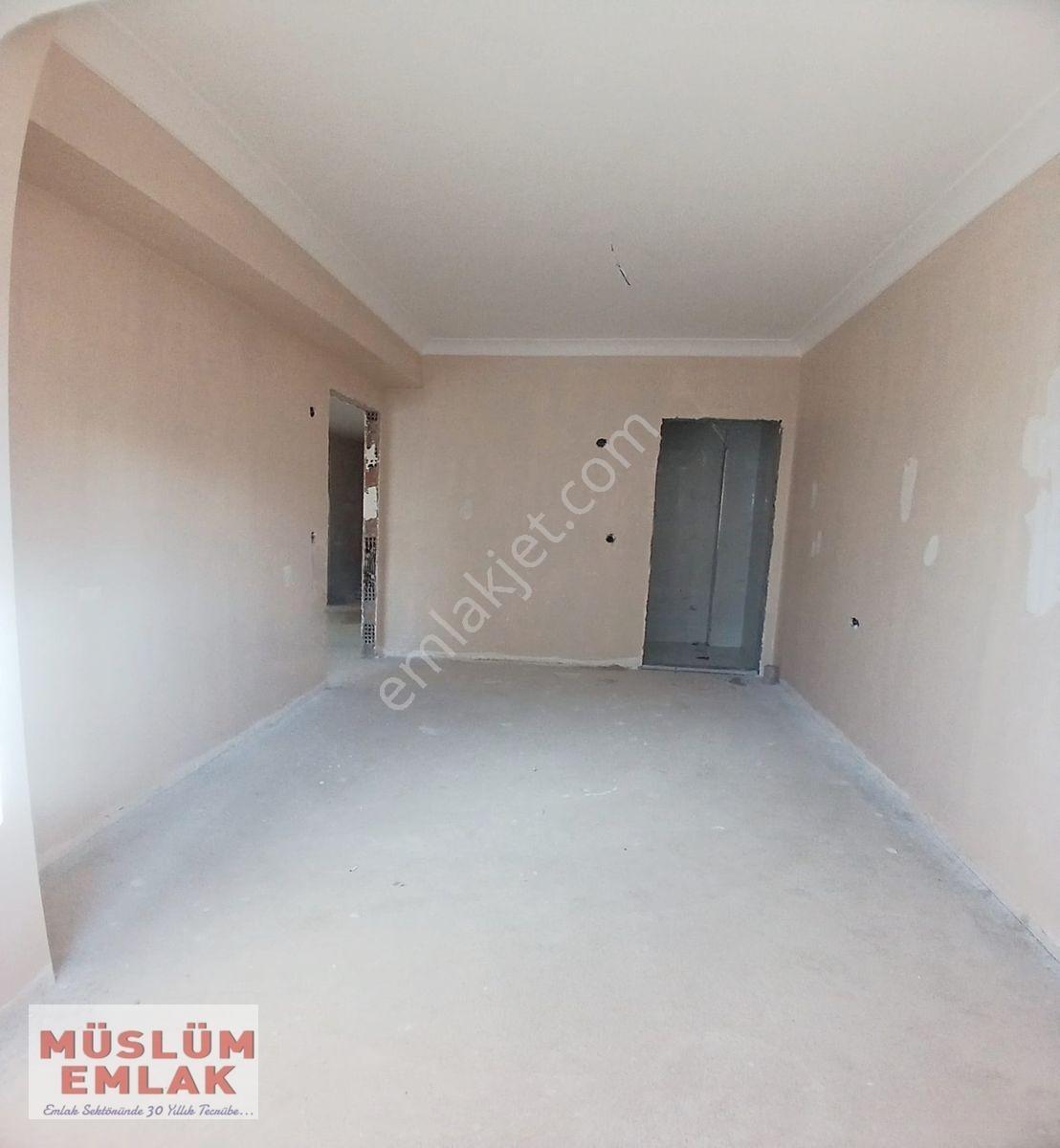 Müslüm Emlak'tan 3+1 Ebevyn Banyo Merkezde E-5 Dibinde Sıfır Daire — fotoğraf 8
