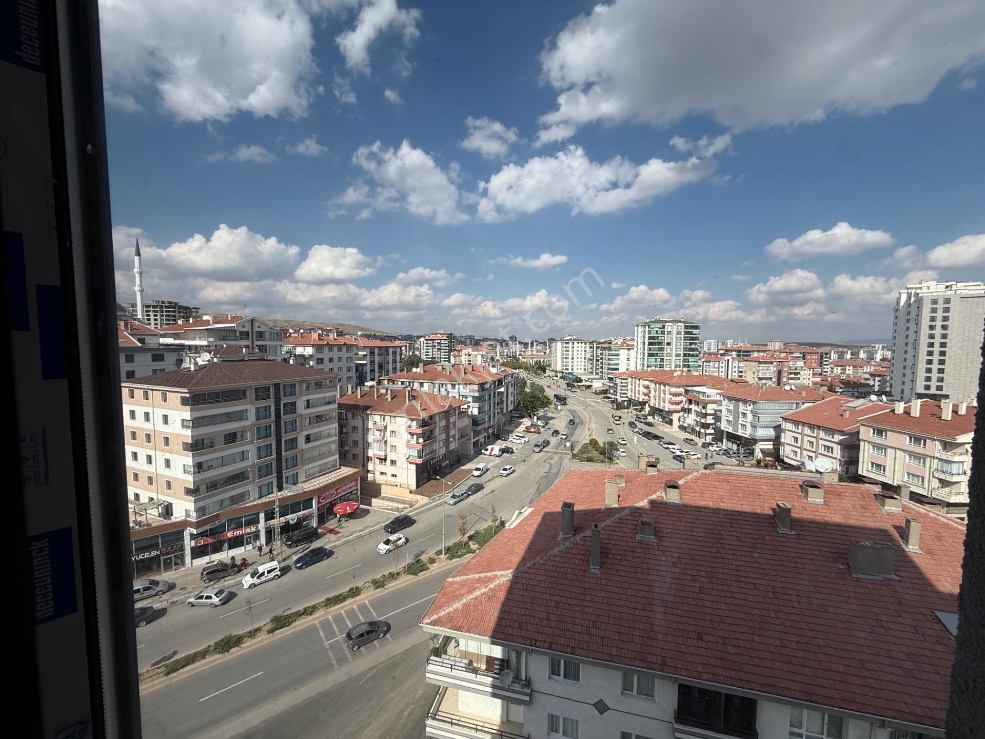 Saray Fatih Mahallesi'nde Satılık 2+1 Şehir Manzaralı Daire — fotoğraf 2