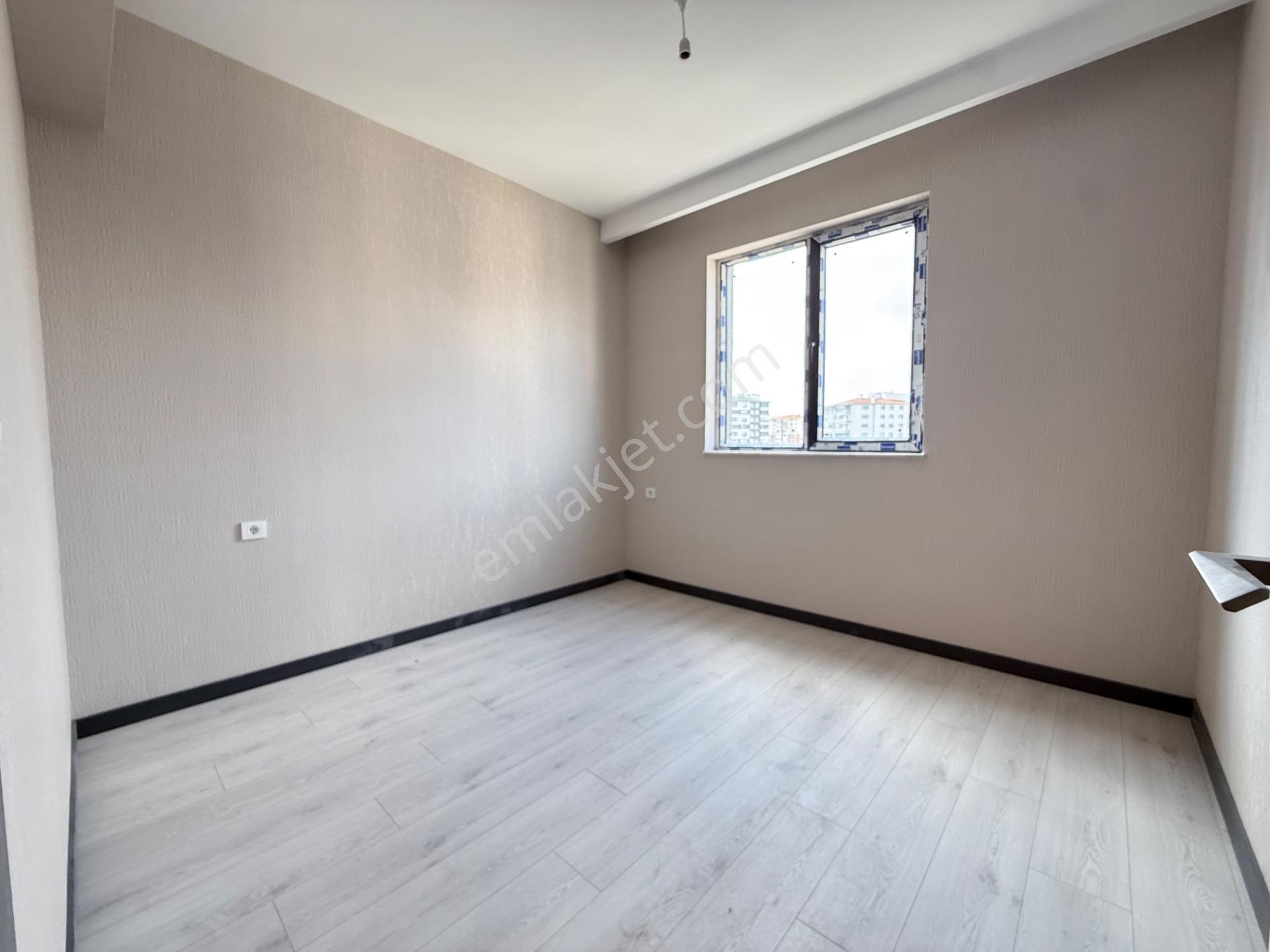 Saray Fatih Mahallesi'nde Satılık 2+1 Şehir Manzaralı Daire — fotoğraf 13