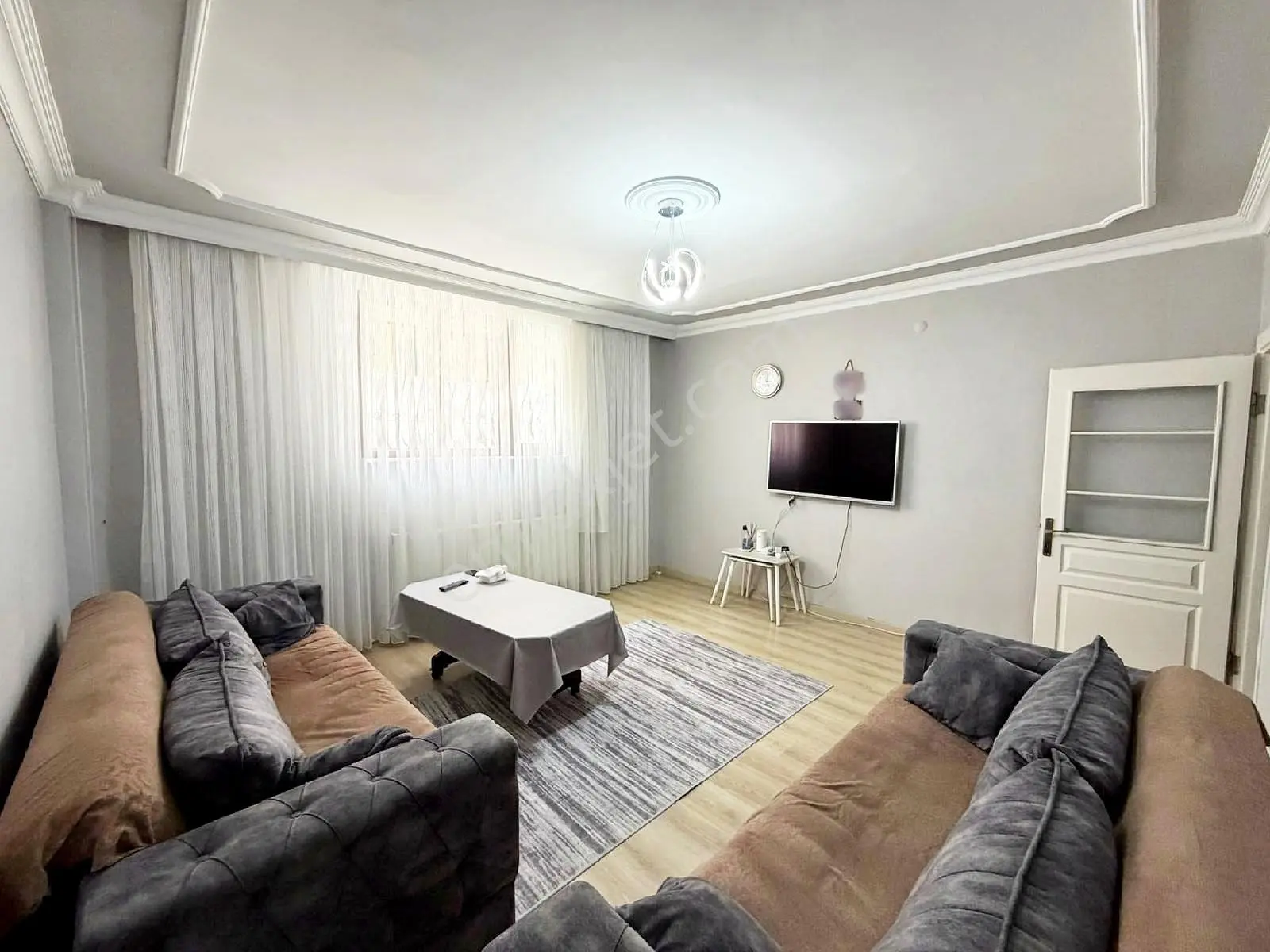 Albandan Şehirde Bahçe Keyfi 150 M² Ferah 3+1 Metrobüse 10 Dk