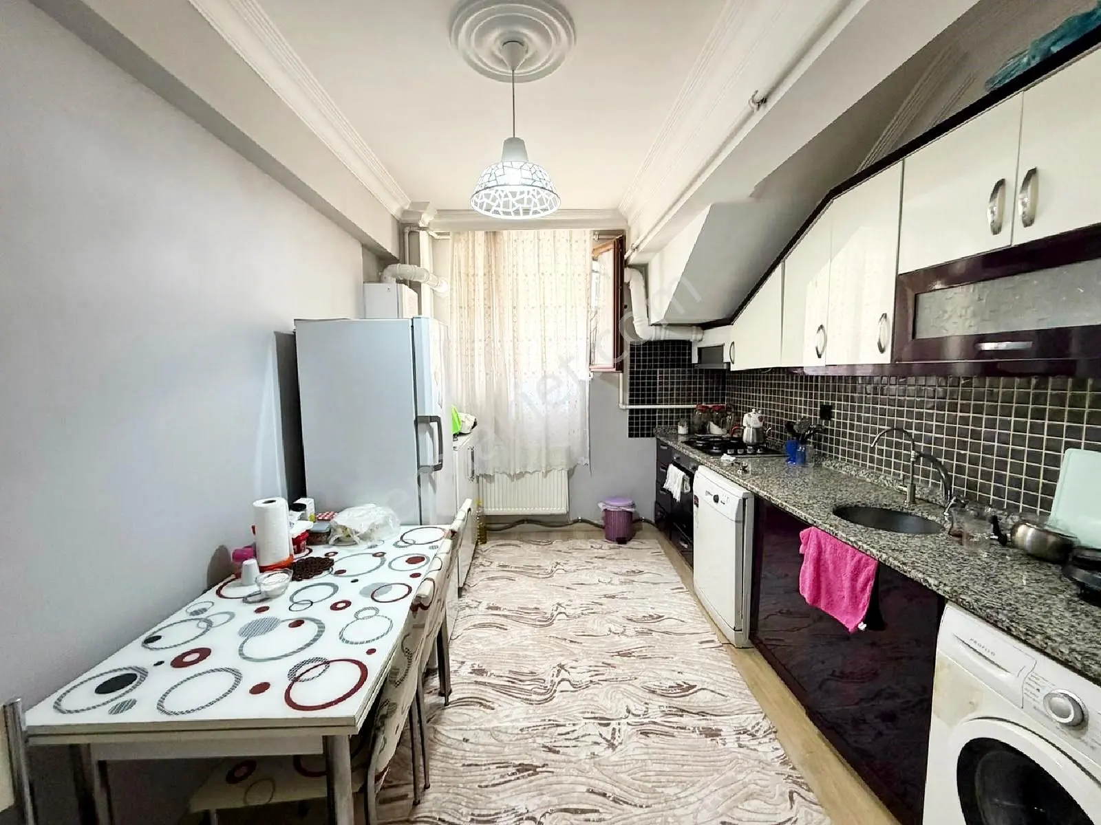 Albandan Şehirde Bahçe Keyfi 150 M² Ferah 3+1 Metrobüse 10 Dk — fotoğraf 4