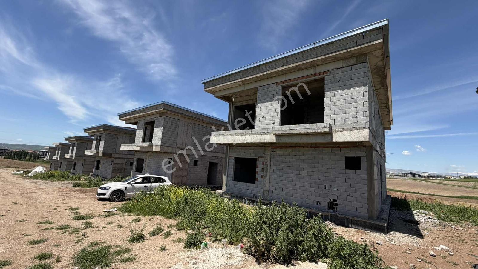Edip Erdem Emlak'tan Dacia Evlerin'de Havuzlu Satılık Lüx Villa — fotoğraf 29