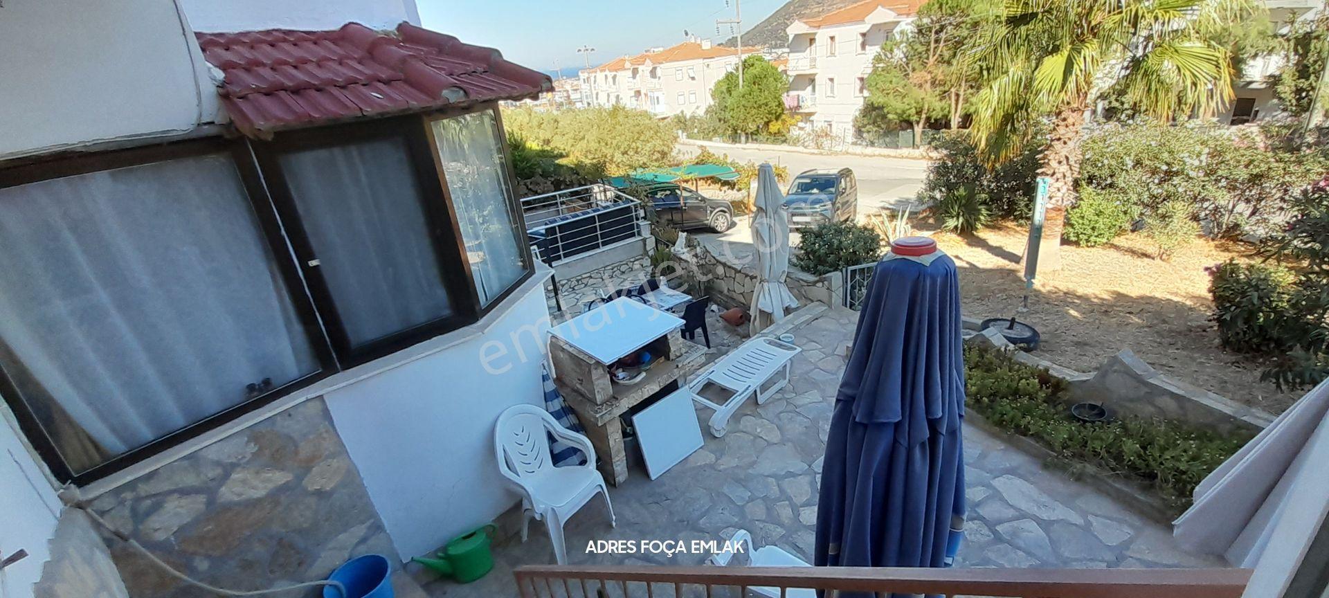 Yenifoça Narezen'de Deniz Manzaralı Bahçeli Doğalgazlı 2+1 Dubleks — fotoğraf 12