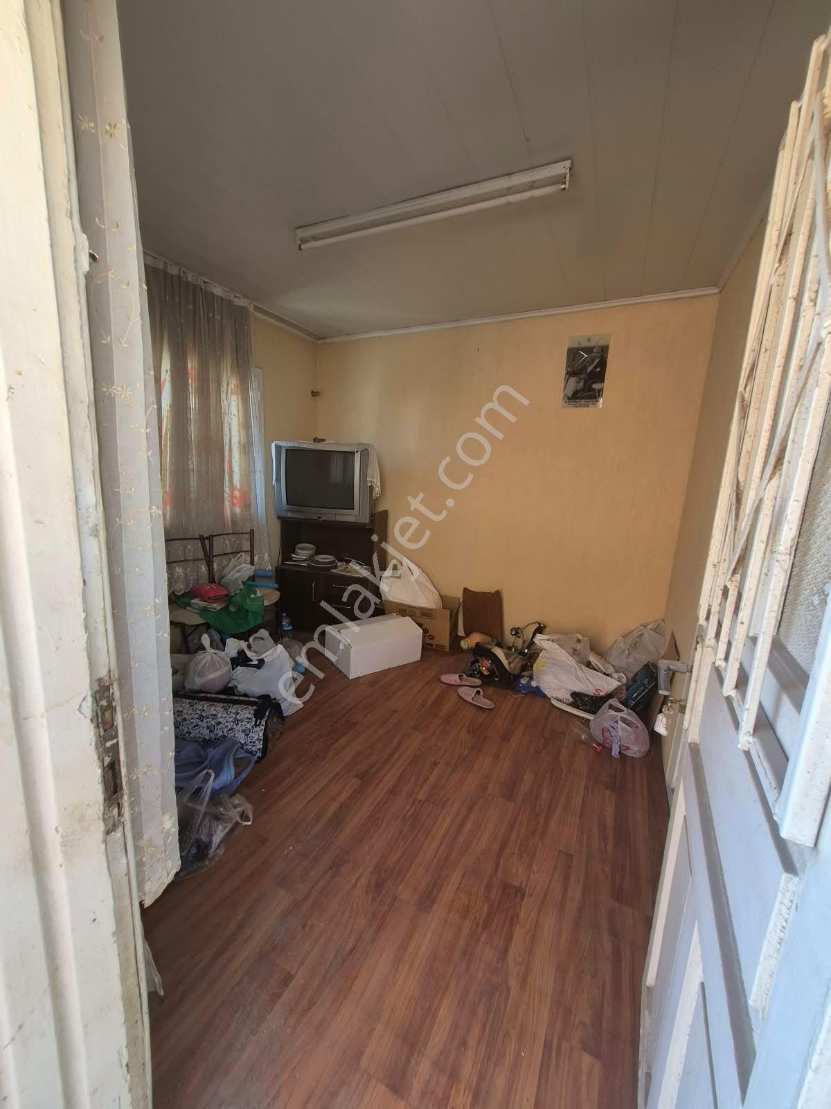 İzmir'in Merkezinde//konak Boğaziçinde.okulun Altsokağında/hastaneye5dk//2katlı Acil Satılık Ev — fotoğraf 4