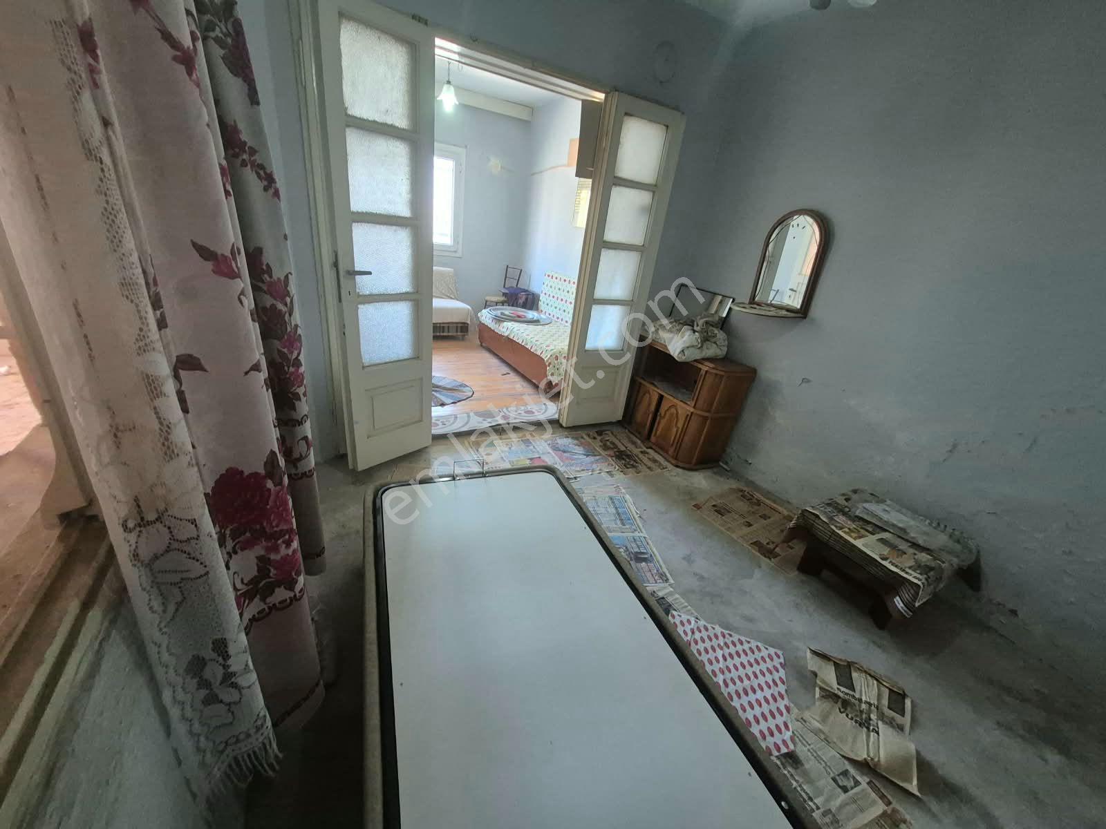 İzmir'in Merkezinde//konak Boğaziçinde.okulun Altsokağında/hastaneye5dk//2katlı Acil Satılık Ev — fotoğraf 16