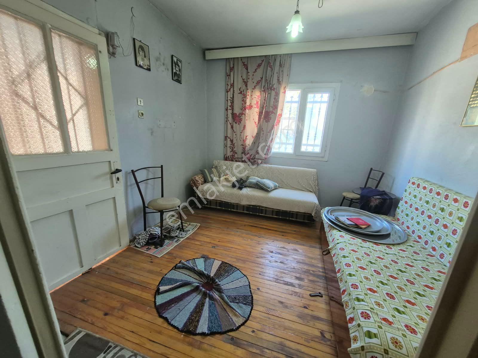 İzmir'in Merkezinde//konak Boğaziçinde.okulun Altsokağında/hastaneye5dk//2katlı Acil Satılık Ev — fotoğraf 17