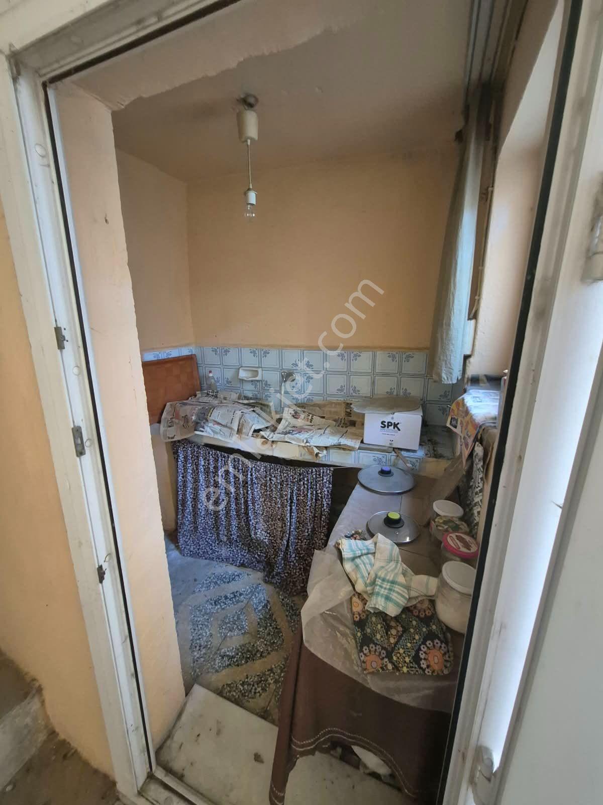 İzmir'in Merkezinde//konak Boğaziçinde.okulun Altsokağında/hastaneye5dk//2katlı Acil Satılık Ev — fotoğraf 18