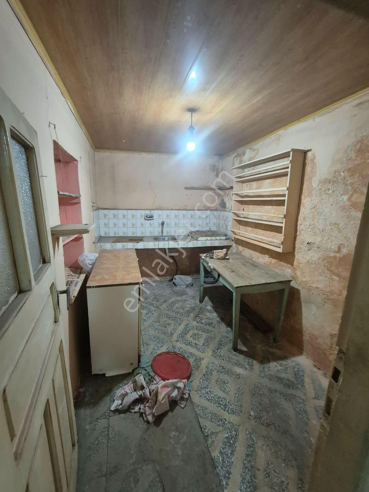 İzmir'in Merkezinde//konak Boğaziçinde.okulun Altsokağında/hastaneye5dk//2katlı Acil Satılık Ev — fotoğraf 22