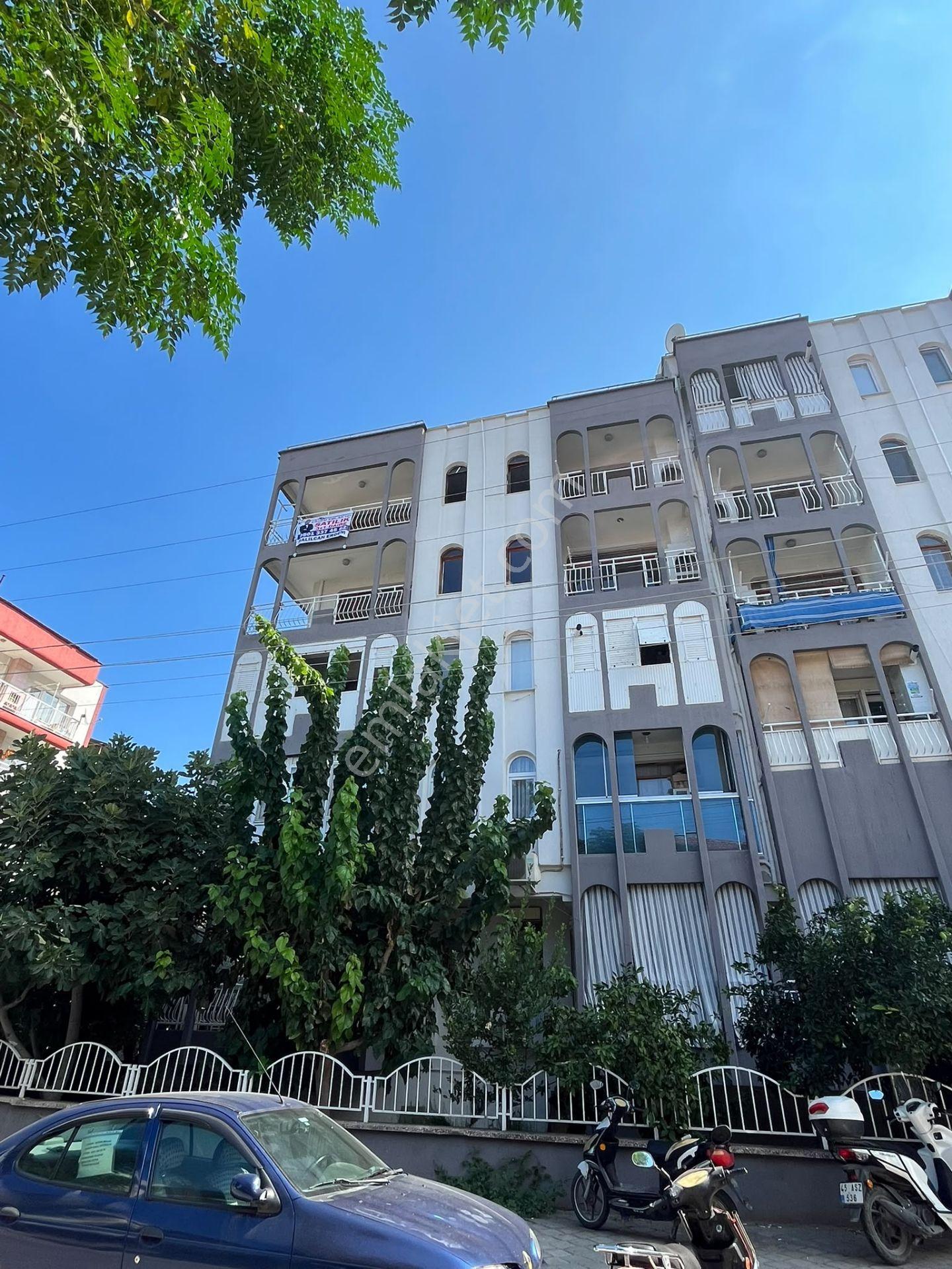 Salihli Erdem Emlak’tan Menderes Caddesi’nde Satılık 3+1 Daire — fotoğraf 14