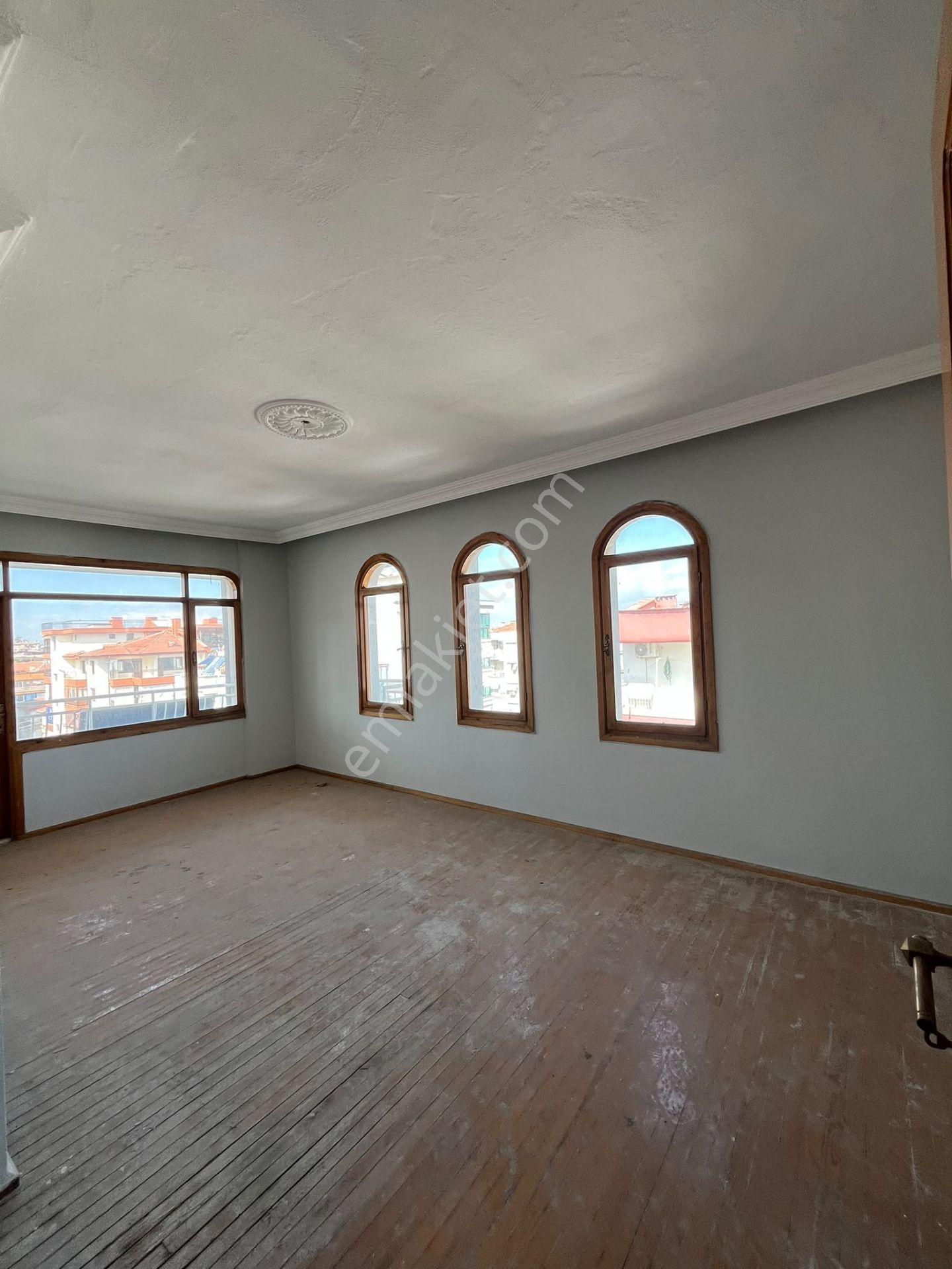 Salihli Erdem Emlak’tan Menderes Caddesi’nde Satılık 3+1 Daire — fotoğraf 17