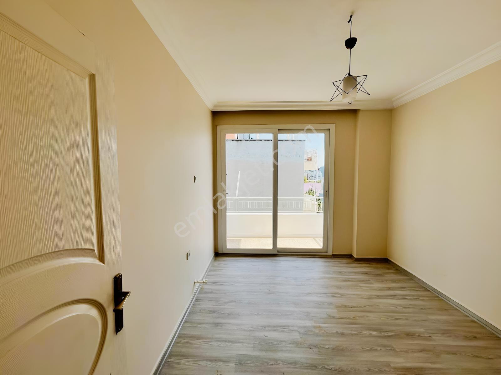 Ergünden Muğdat Cami Yanı Satılık Tertemiz Geniş 4+1 Daire — fotoğraf 13