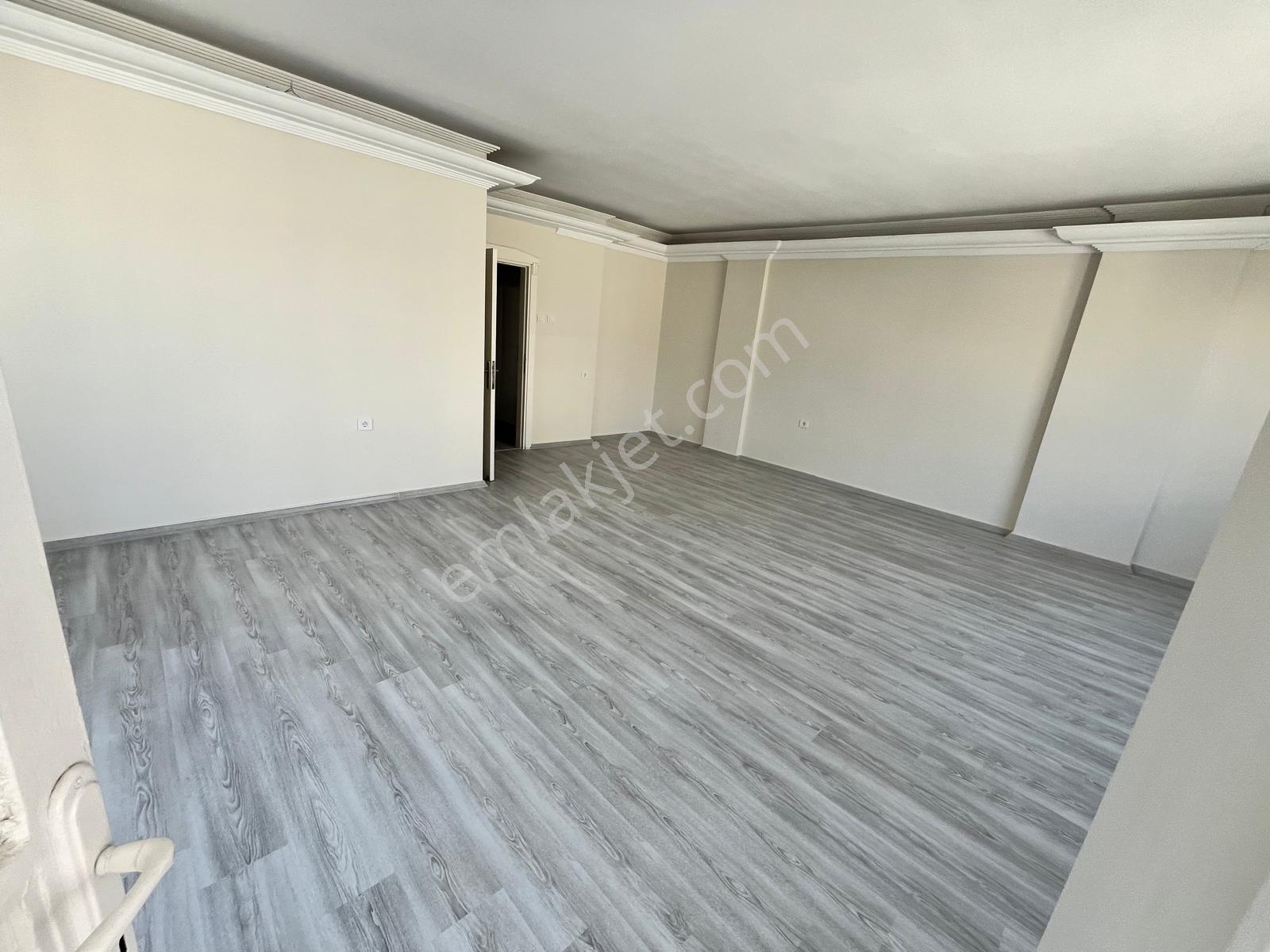 Ergünden Muğdat Cami Yanı Satılık Tertemiz Geniş 4+1 Daire — fotoğraf 31