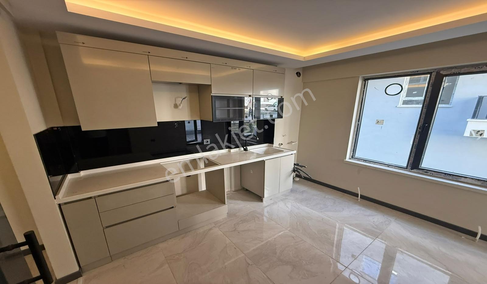 Bağlum Caddeye Köşe 3+1 1.kat Sıfır Daire Uygun Fiyata — fotoğraf 6