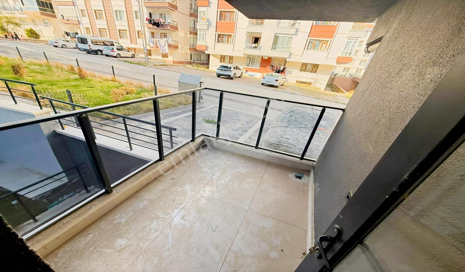 Bağlum Caddeye Köşe 3+1 1.kat Sıfır Daire Uygun Fiyata — fotoğraf 8