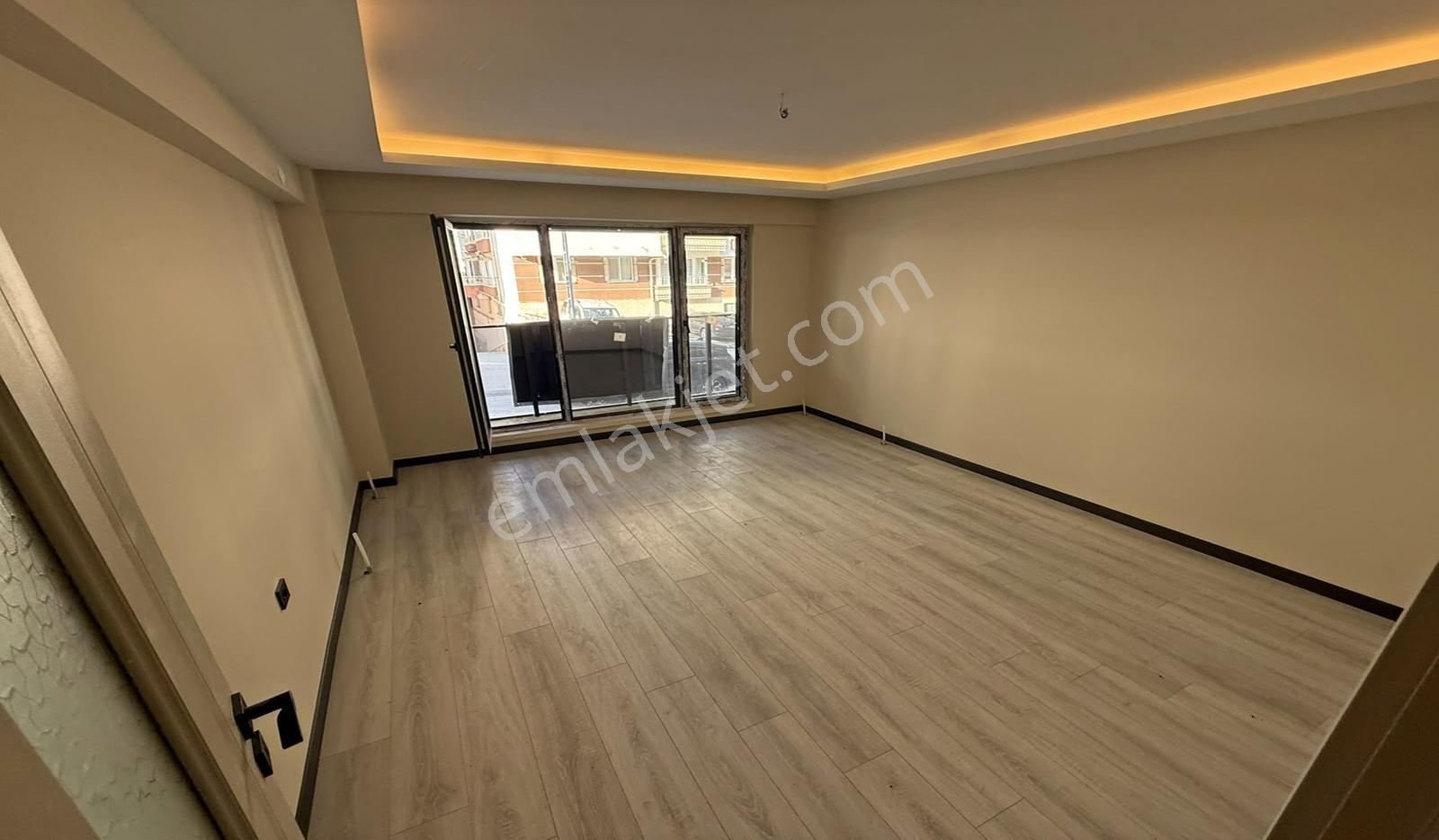 Bağlum Caddeye Köşe 3+1 1.kat Sıfır Daire Uygun Fiyata — fotoğraf 11