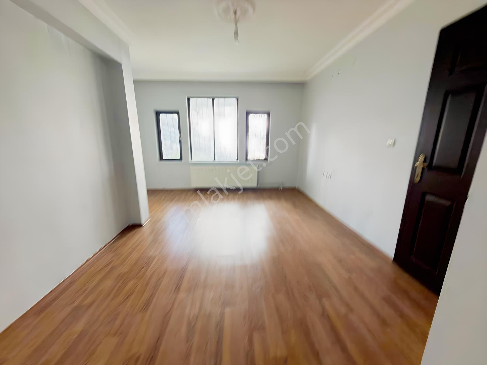 Osmangazi Baştuğ Sokakta Çift Balkonlu Asansörlü 2+1 — fotoğraf 4