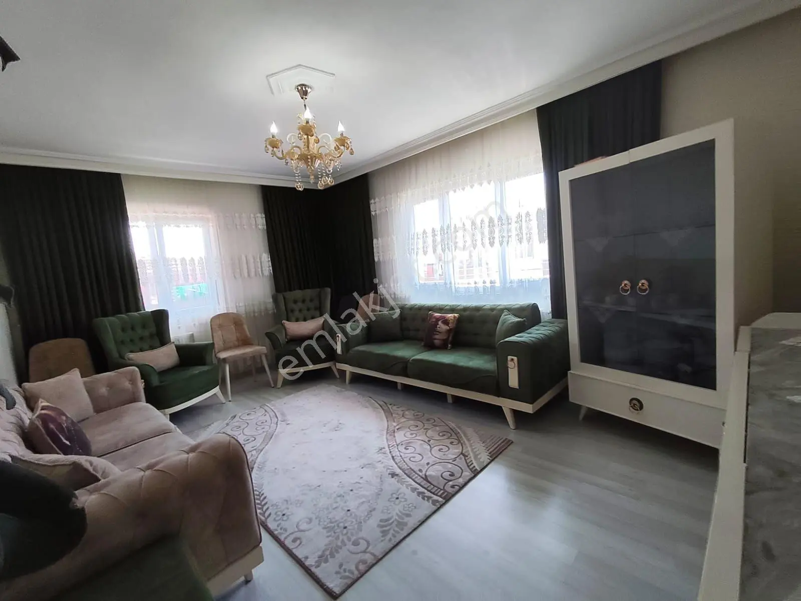 Yılmaz Gayrimenkulden Ön Cephe 3+1 Geniş M2 Masrafsız Satılık Daire
