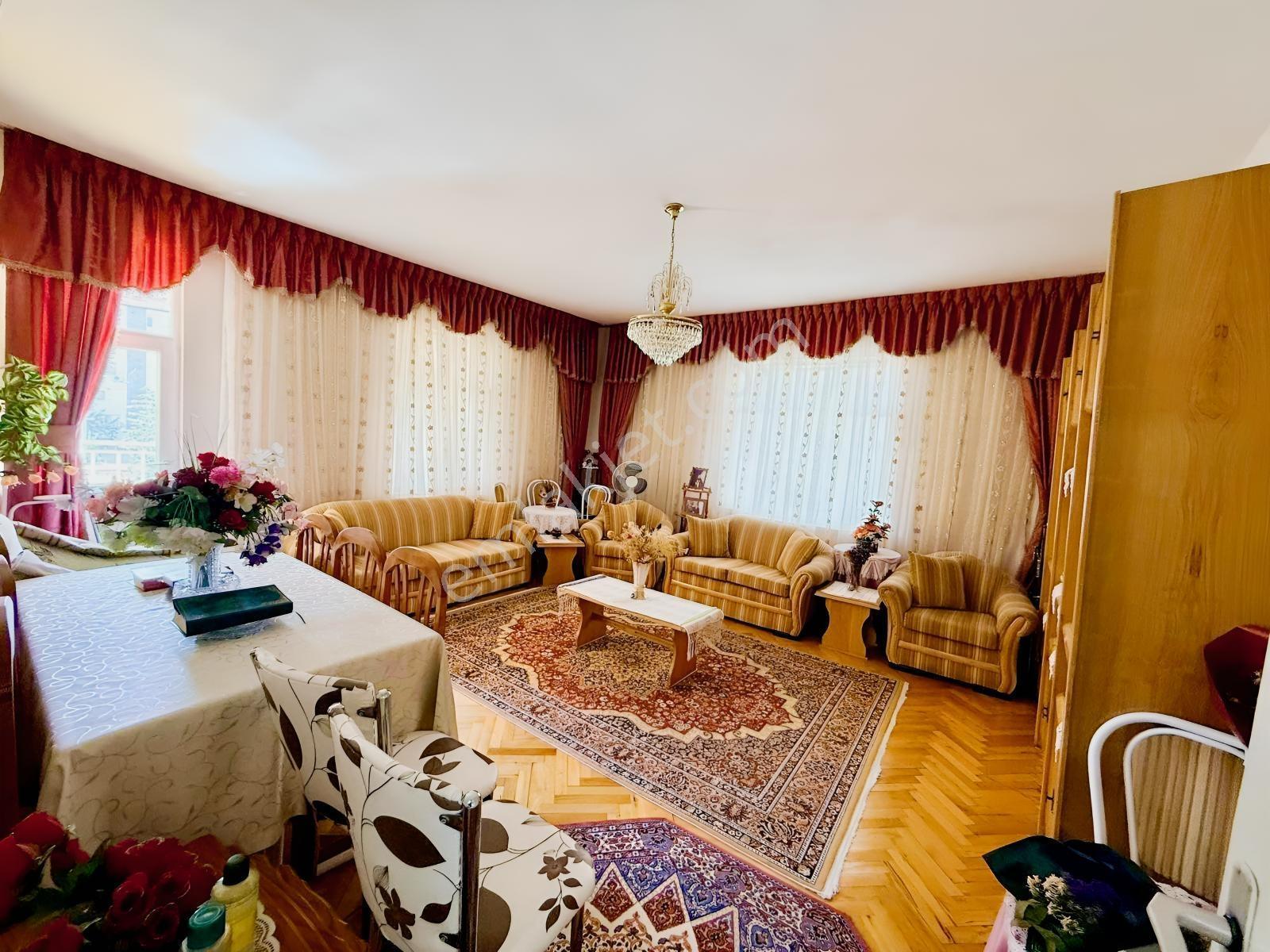 Alparslan Mahallesinde Konum Avantajlı, Geniş Ve Ferah Daire! — fotoğraf 2