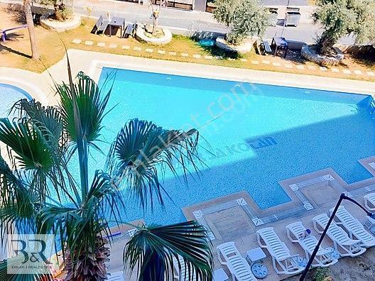 Doğalgazlı Ve Havuzlu Sitede Geniş 3+1 Daire — fotoğraf 2