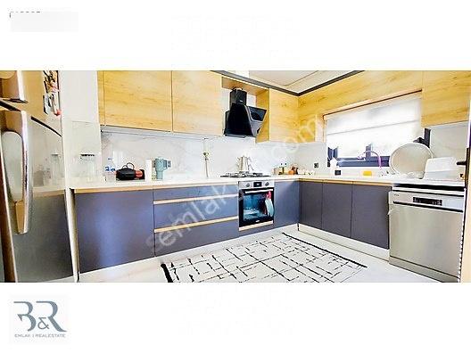 Doğalgazlı Ve Havuzlu Sitede Geniş 3+1 Daire — fotoğraf 4
