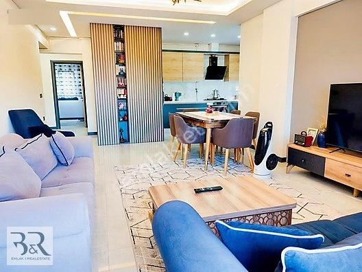 Doğalgazlı Ve Havuzlu Sitede Geniş 3+1 Daire — fotoğraf 9