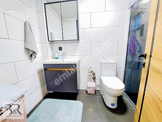 Doğalgazlı Ve Havuzlu Sitede Geniş 3+1 Daire — fotoğraf 14