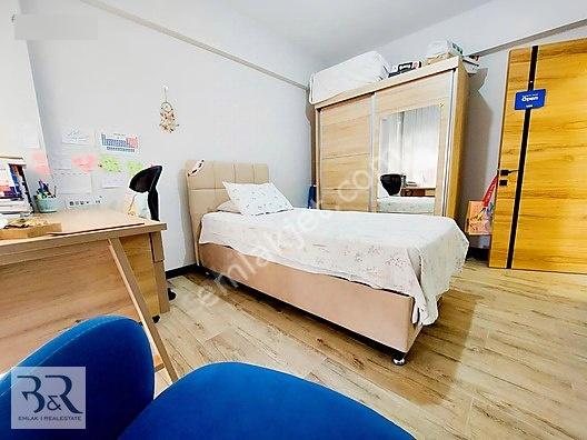 Doğalgazlı Ve Havuzlu Sitede Geniş 3+1 Daire — fotoğraf 15