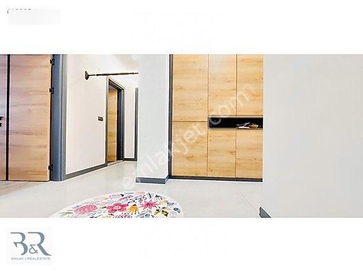 Doğalgazlı Ve Havuzlu Sitede Geniş 3+1 Daire — fotoğraf 20