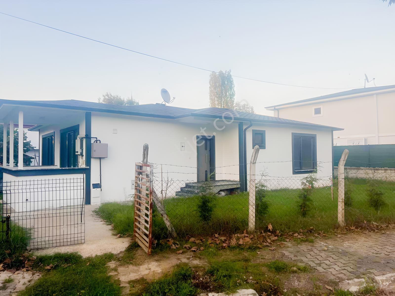 Kartepe Sarımeşede Modern Tasarımlı, Bahçeli Müstakil Ev! — fotoğraf 2